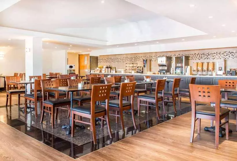 Quality Hotel Dorval Aeroport