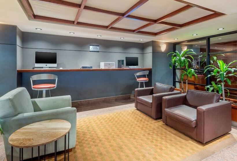 Quality Hotel Dorval Aeroport