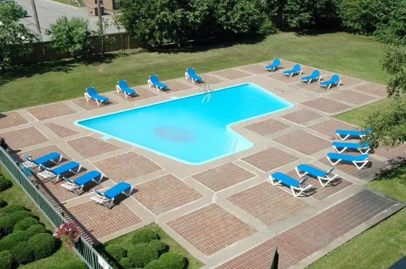 فندق S Gouverneur Septiles