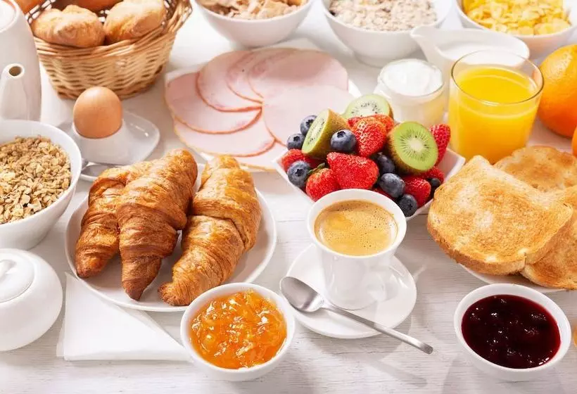 هتل & Suites Le Dauphin Quebec