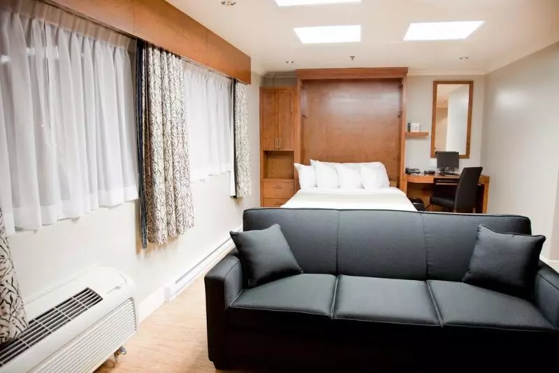 هتل & Suites Le Dauphin Quebec