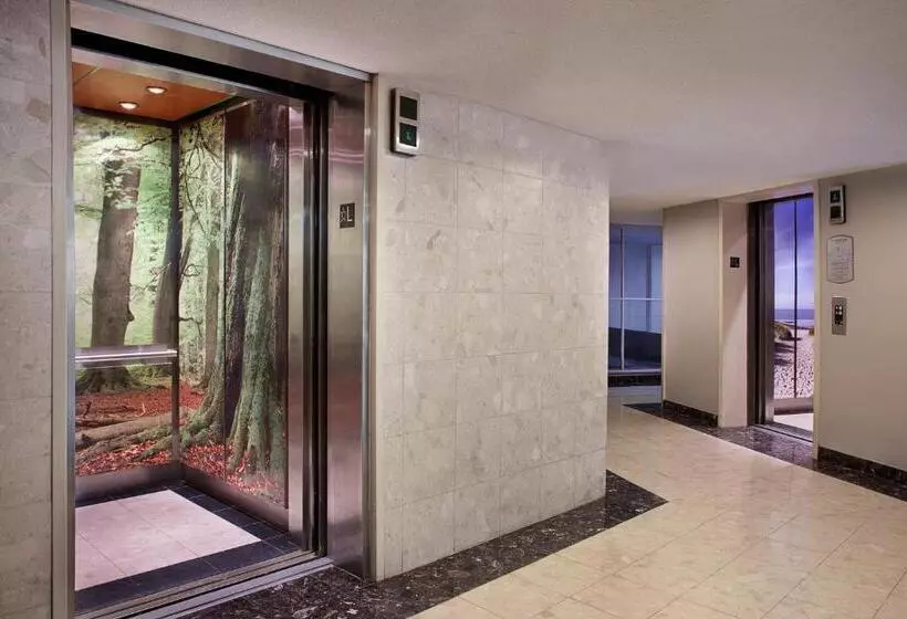 Toronto Don Valley Hotel And Suites