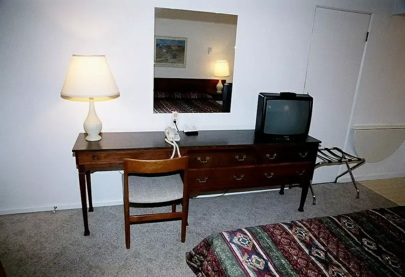 Royal Lodge Motel