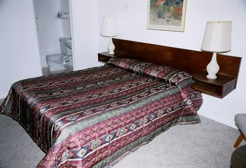 Royal Lodge Motel