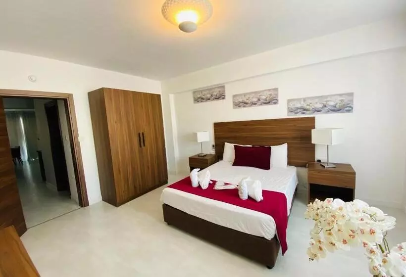 Eleonora Hotel Apartments