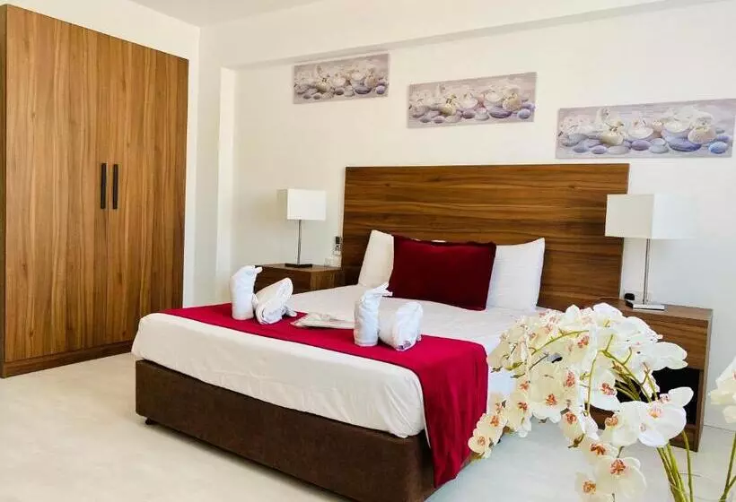 Eleonora Hotel Apartments