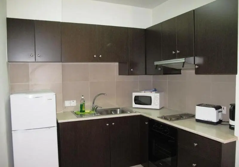 Eleonora Hotel Apartments