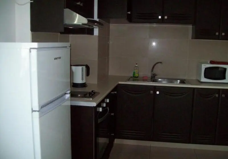 Eleonora Hotel Apartments
