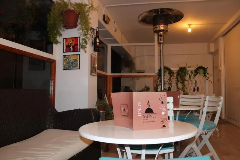 Eleonora Hotel Apartments
