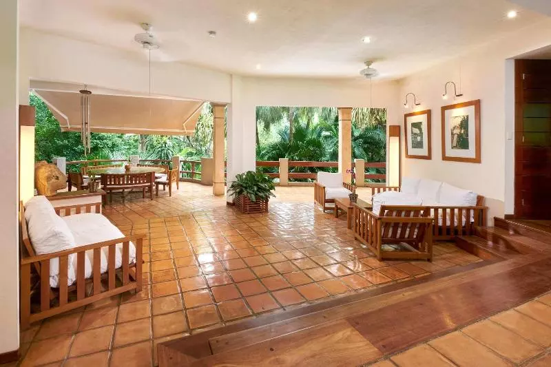 호텔 Capitan Suizo Beachfront Boutique