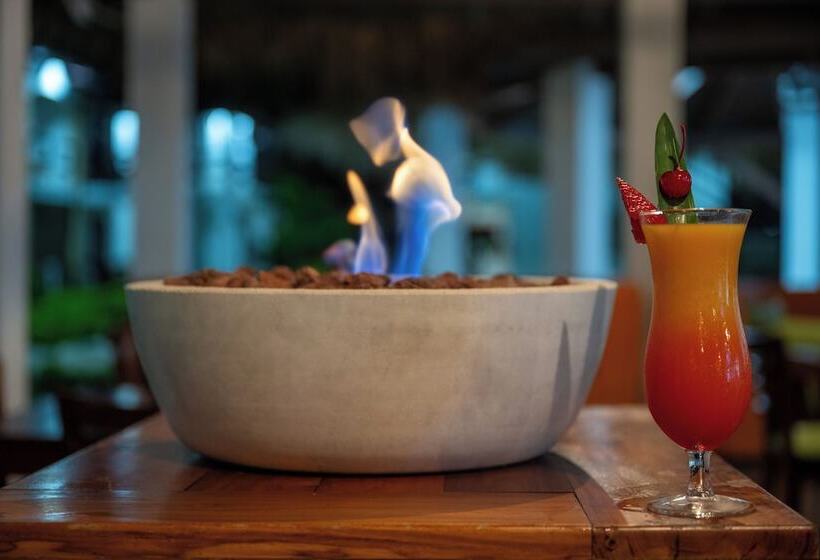 هتل Fuego Del Sol Beachfront