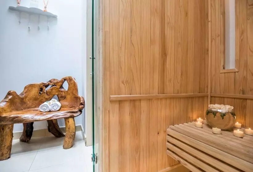 Hotel NH Bogota Pavillon Royal