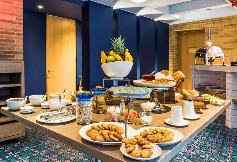 Hotel NH Bogota Pavillon Royal