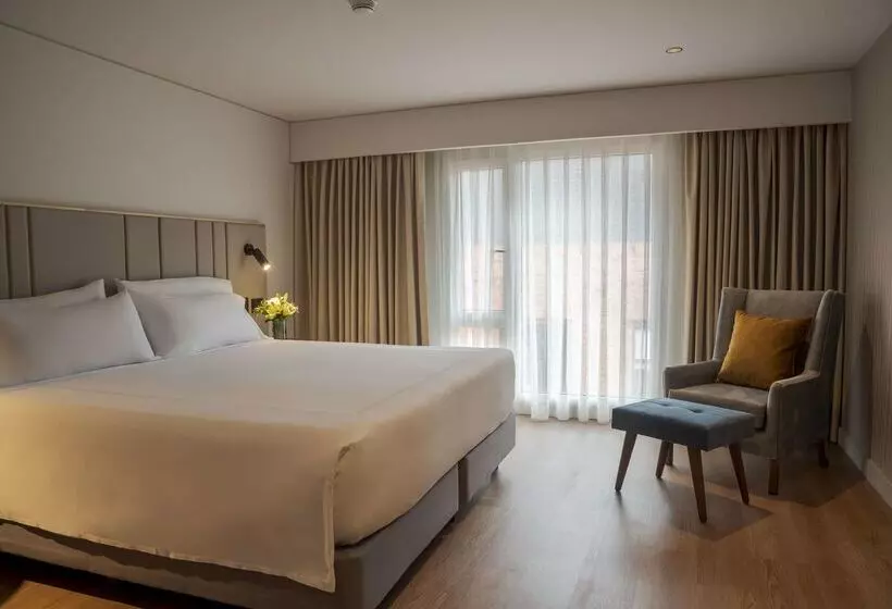 Hotel NH Bogota Pavillon Royal