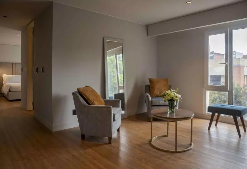 Hotel NH Bogota Pavillon Royal