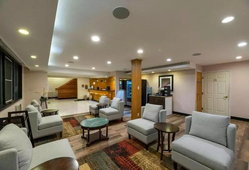 ホテル Prestige Riverside Lodge Quesnel