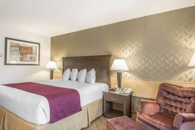 ホテル Prestige Riverside Lodge Quesnel