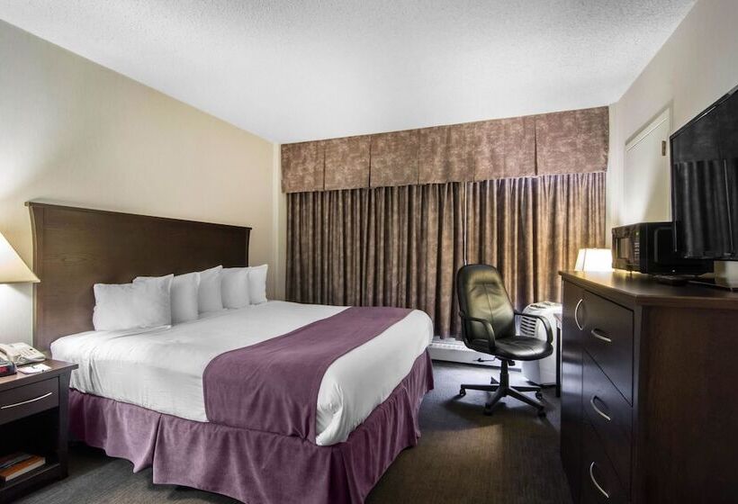 هتل Quality Inn & Suites Yellowknife