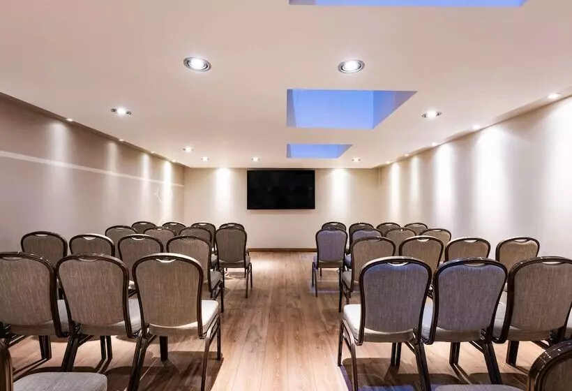 فندق Sofitel Bogota Victoria Regia