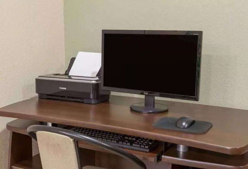 모텔 Super 8 By Wyndham Pincher Creek Ab