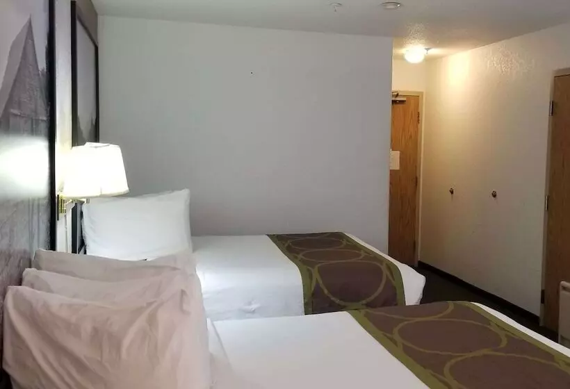 모텔 Super 8 By Wyndham Pincher Creek Ab