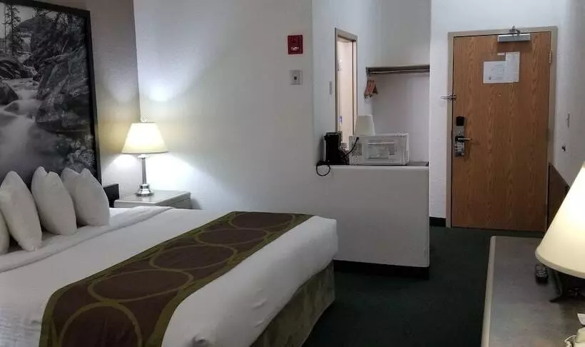 모텔 Super 8 By Wyndham Pincher Creek Ab