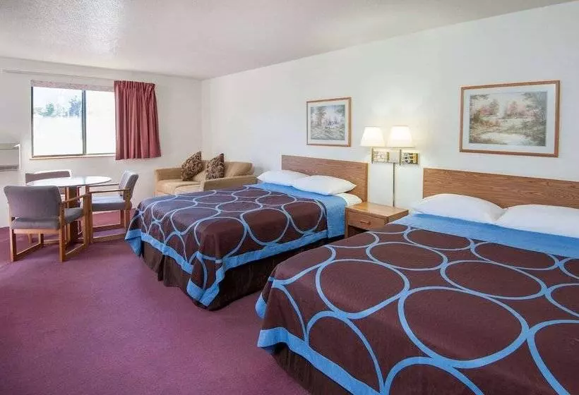 Мотель Super 8 By Wyndham Salmon Arm