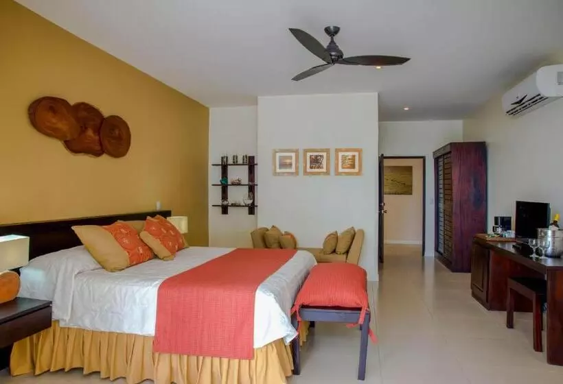 منتجع Tango Mar Beachfront Boutique Hotel & Villas