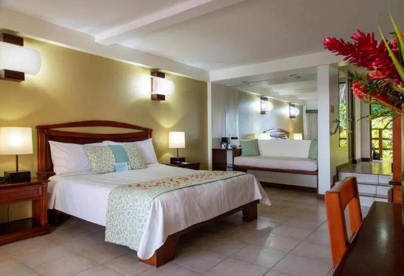 منتجع Tango Mar Beachfront Boutique Hotel & Villas