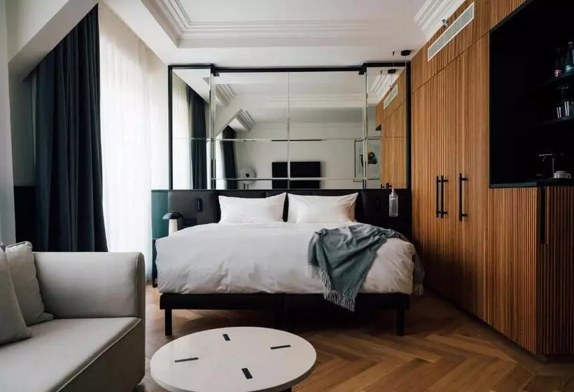 هتل Almanac X Alcron Prague