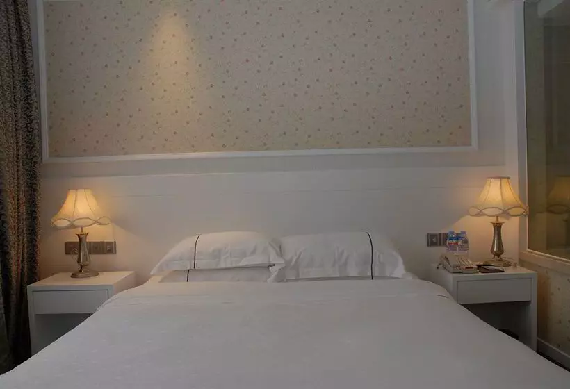 Imperial Traders Hotel 