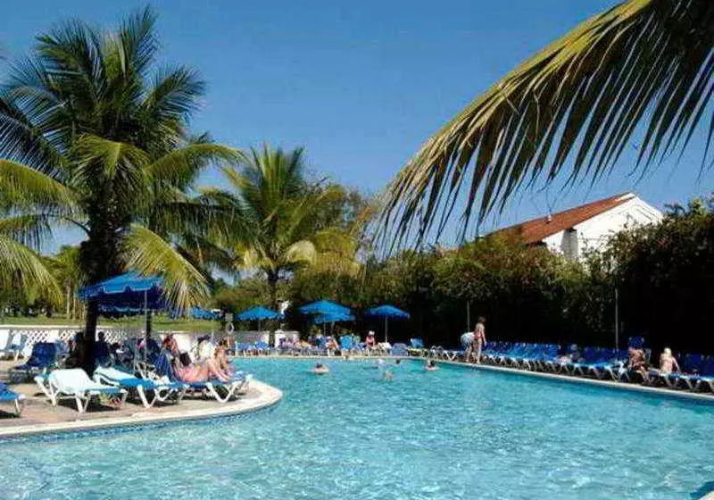 Отель Fun Tropicale Beach Resort