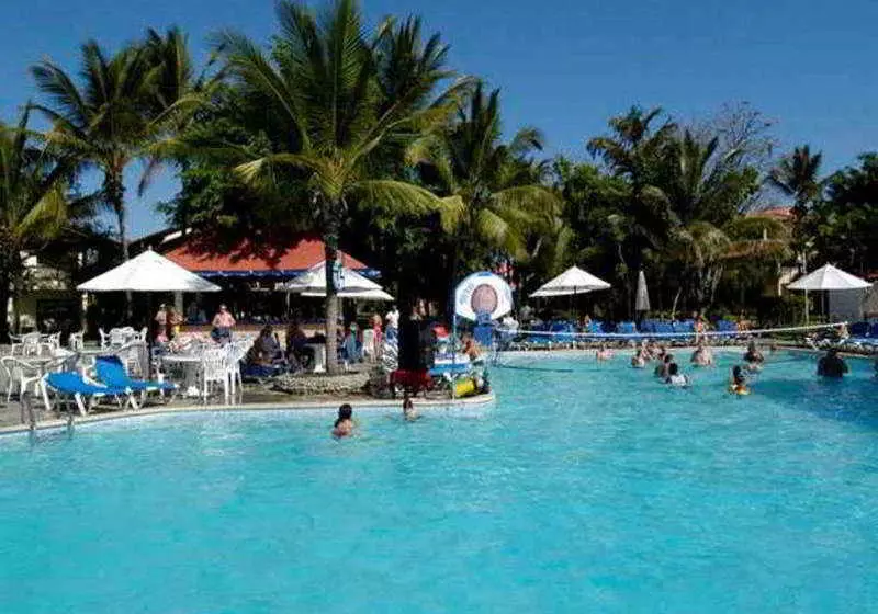 Отель Fun Tropicale Beach Resort
