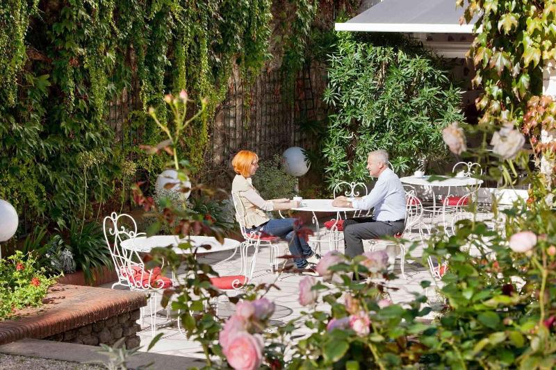 فندق Grand Hôtel Niort Centre