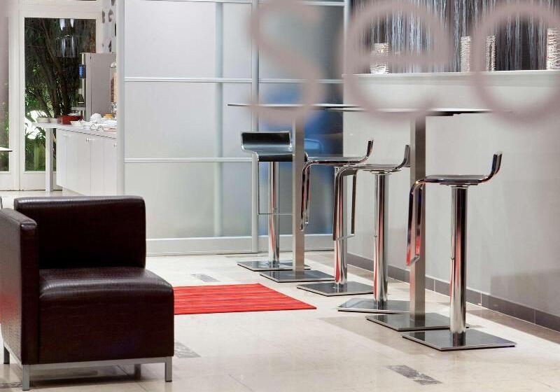 فندق Grand Hôtel Niort Centre