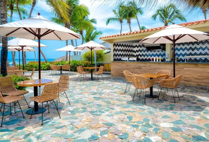 Coral Costa Caribe Beach Resort   All Inclusive