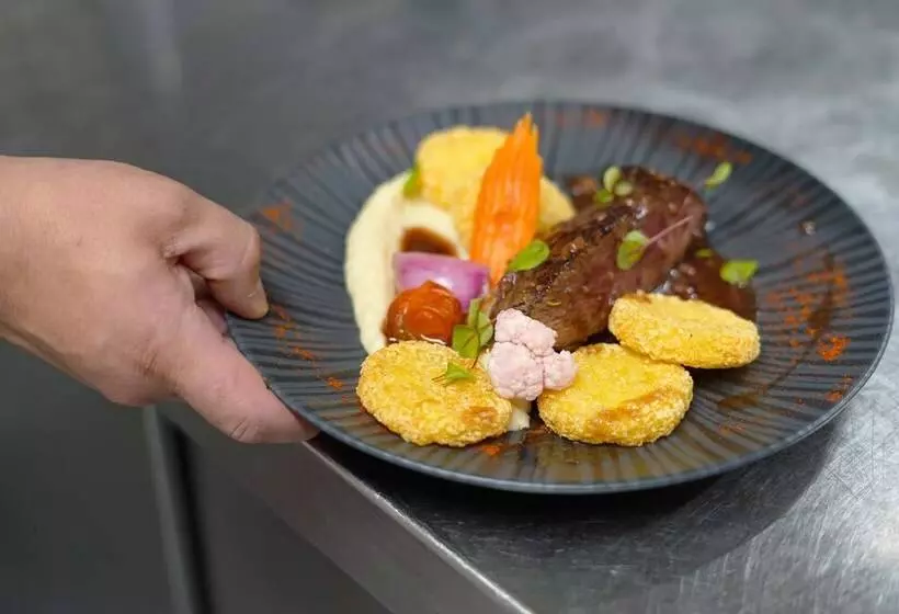 Отель Best Western l'Atelier 117