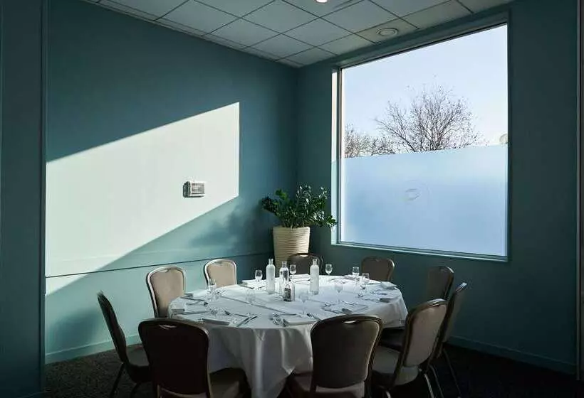 فندق Best Western Plus Paris Saclay