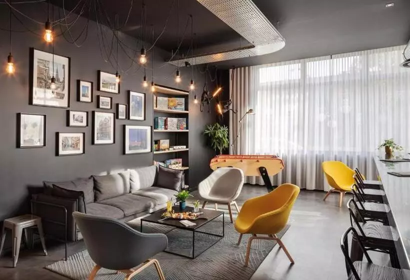 ホテル Campanile Caen Centre  Gare