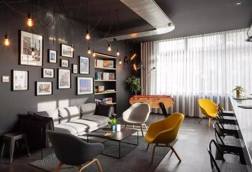 ホテル Campanile Caen Centre  Gare