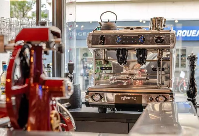 ホテル Campanile Caen Centre  Gare