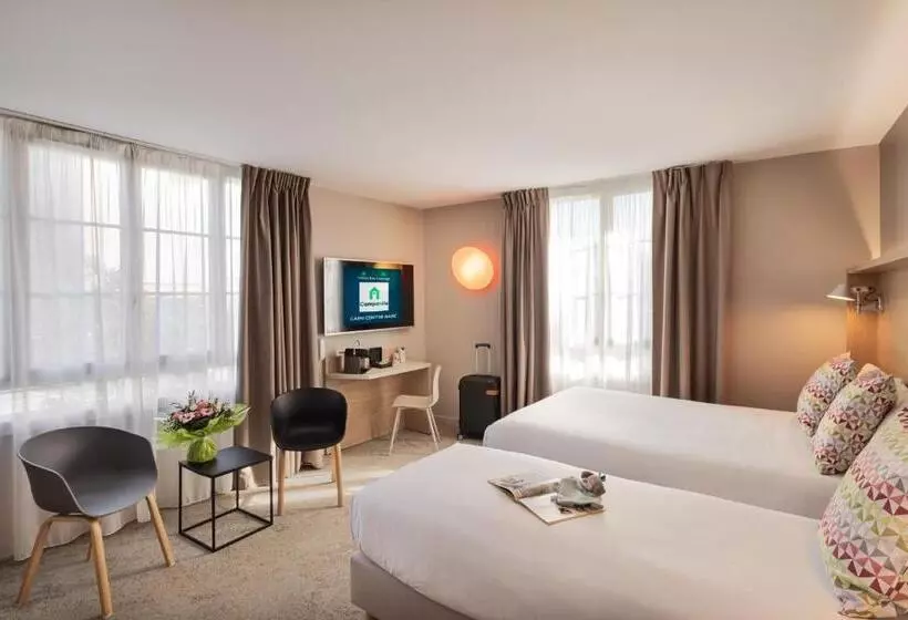 ホテル Campanile Caen Centre  Gare