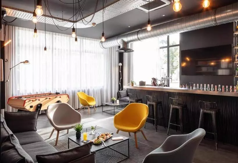 ホテル Campanile Caen Centre  Gare