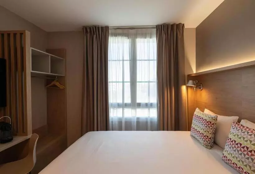 ホテル Campanile Caen Centre  Gare