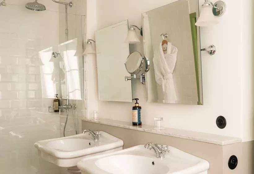 Отель Demeure Castel Brando Hôtel & Spa