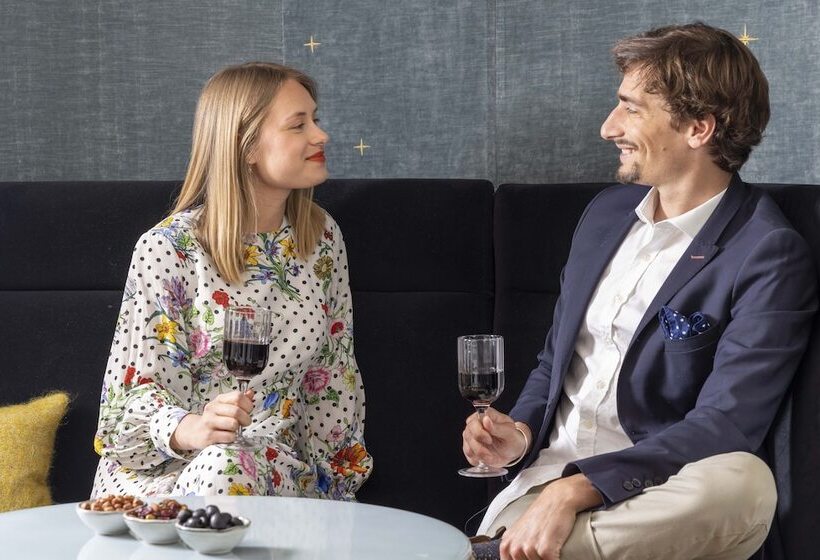 هتل Louvre Montana