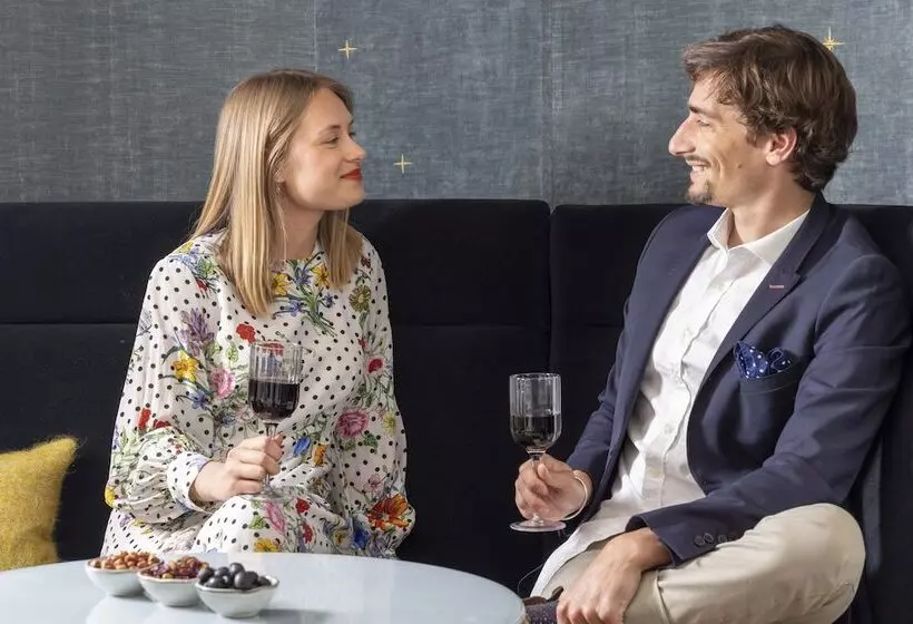 هتل Louvre Montana