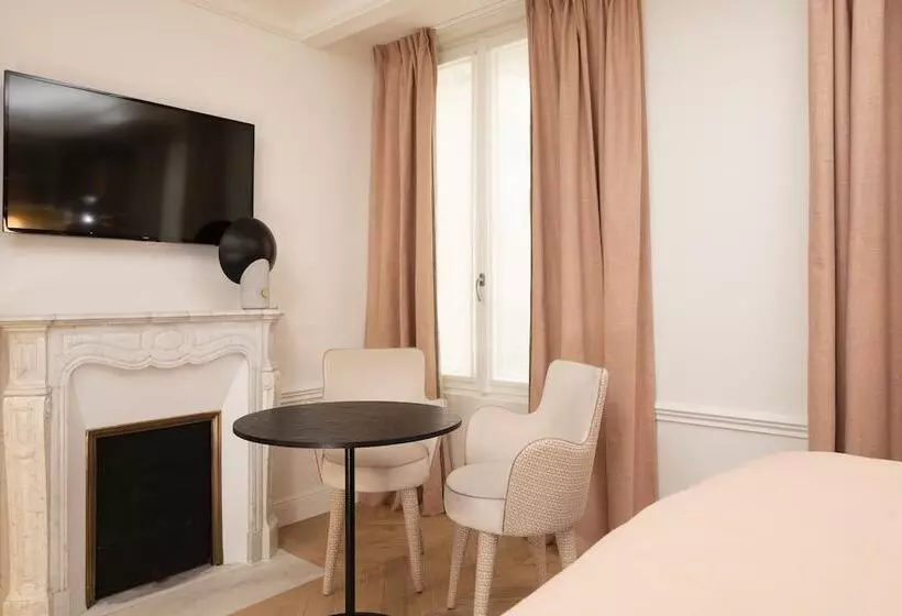 هتل Louvre Montana