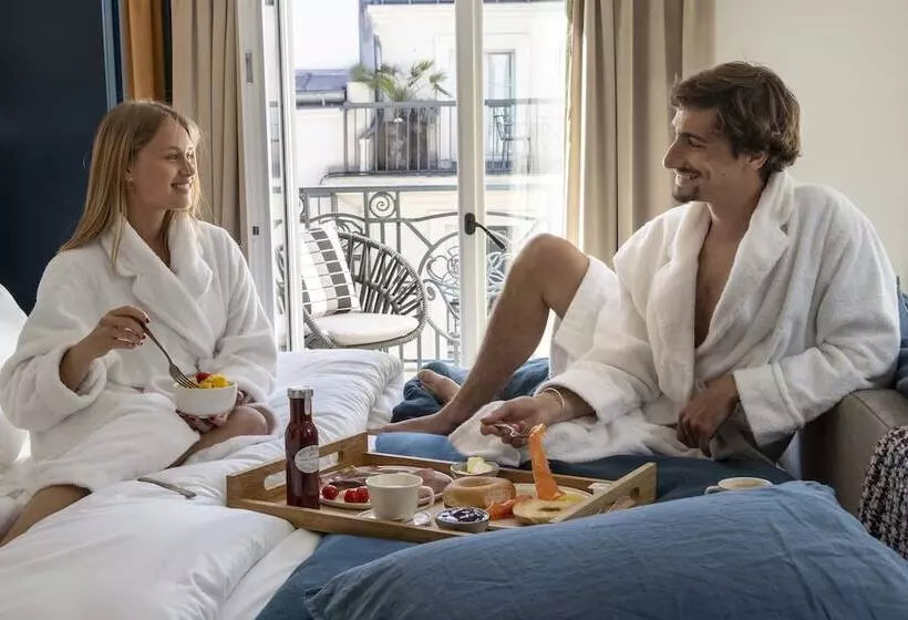 هتل Louvre Montana