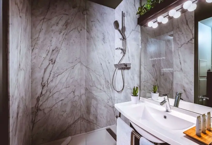 ホテル Moxy Paris La Villette